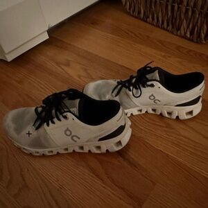 ON CLOUD CLOUD X WHITE SHOES